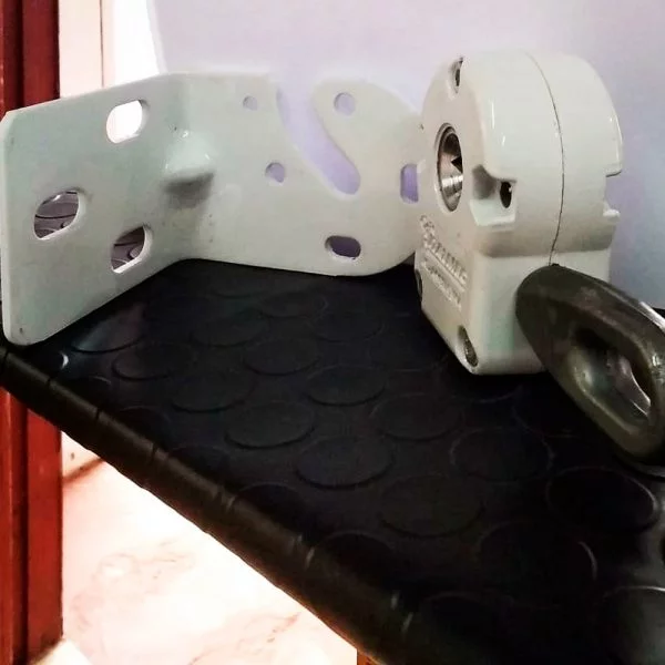 Máquina para Toldos y Correderas de Parrillas